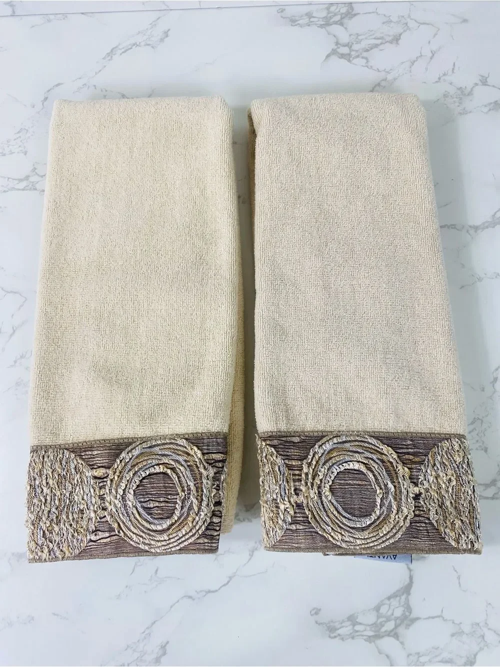 Avanti Cream Bath Hand Towels with Decorative Brown & Gold Border Galaxy